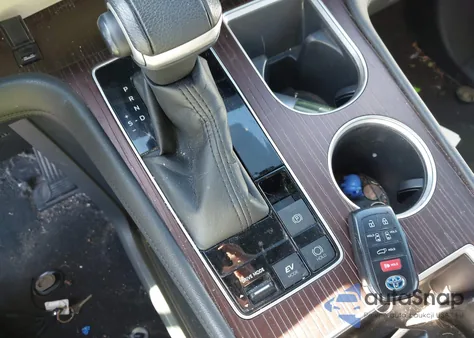 2021 Toyota Sienna Xle из США, поврежденный, VIN 5TDYRKEC4MS027700